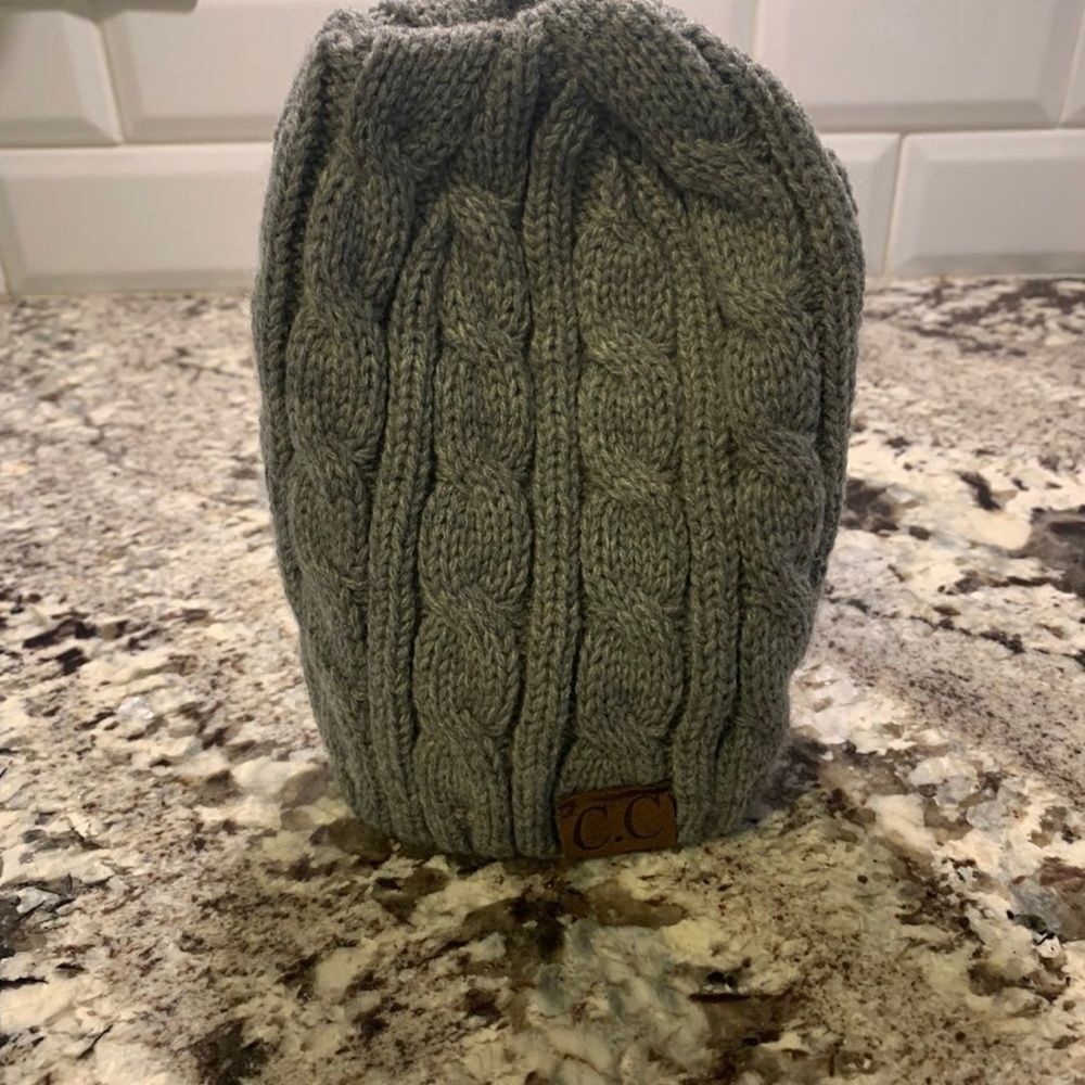 CC Beanie - Picture 4 of 9